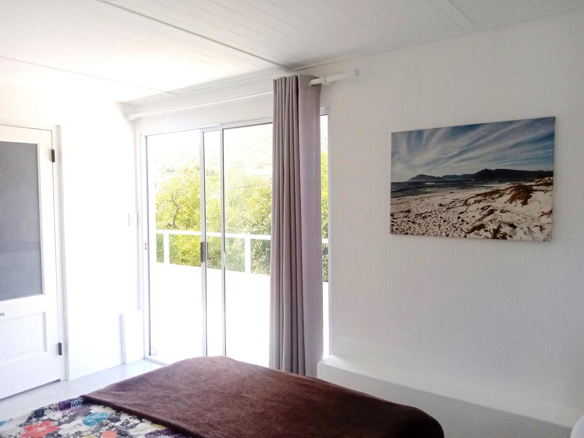 2 Bedroom Walking Distance To Beaches * Cape Town