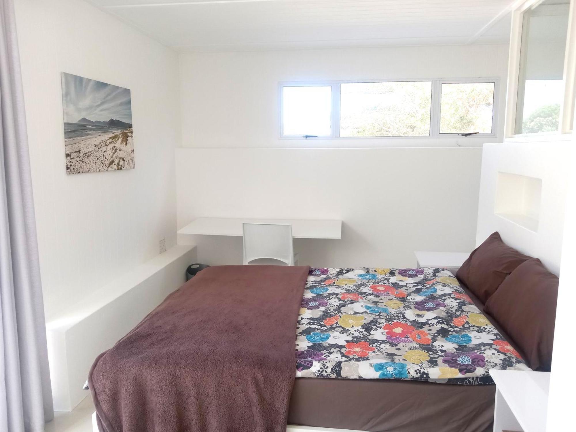 2 Bedroom Walking Distance To Beaches